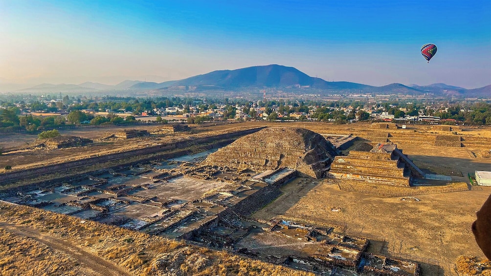 Teotihuacan Balloon Flight with optional guided visit & Guadalupe Shrine