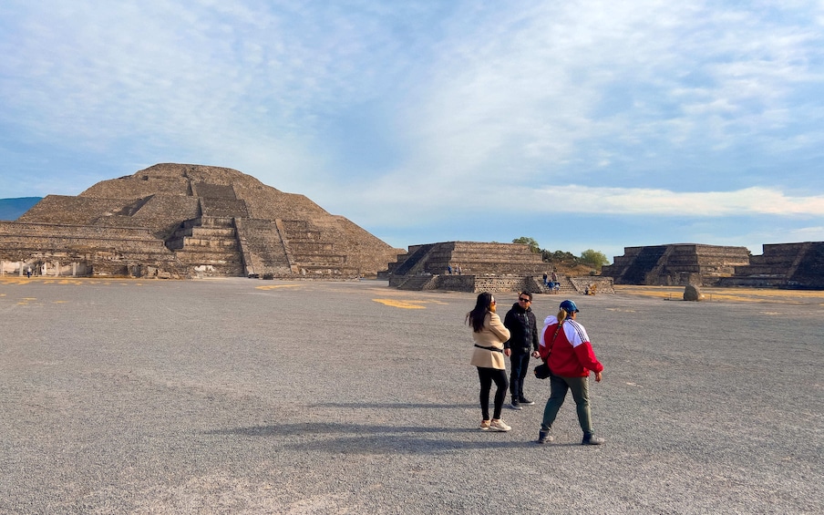 Teotihuacan Balloon Flight with optional guided visit & Guadalupe Shrine