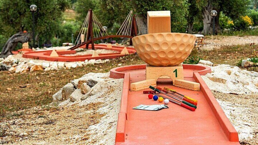 Tasting of our oil and game of 18 hole adventure golf