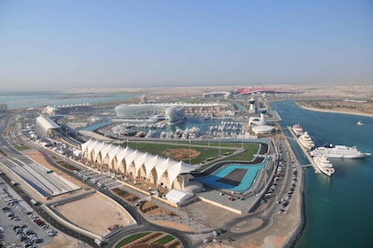 Abu Dhabi: Tour guidato del circuito di Yas Marina
