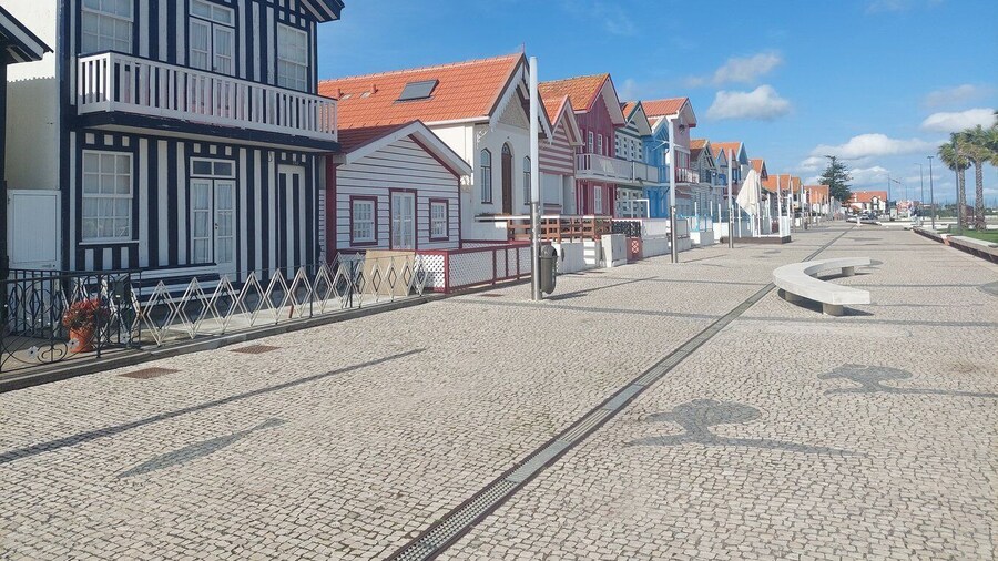 From Aveiro/Ilhavo: Barra, Costa Nova, and Vista Alegre Tour