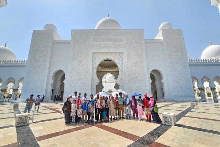 Full Day Abu Dhabi City Tour Sheikh Zayed Grand Mosque from Dubai