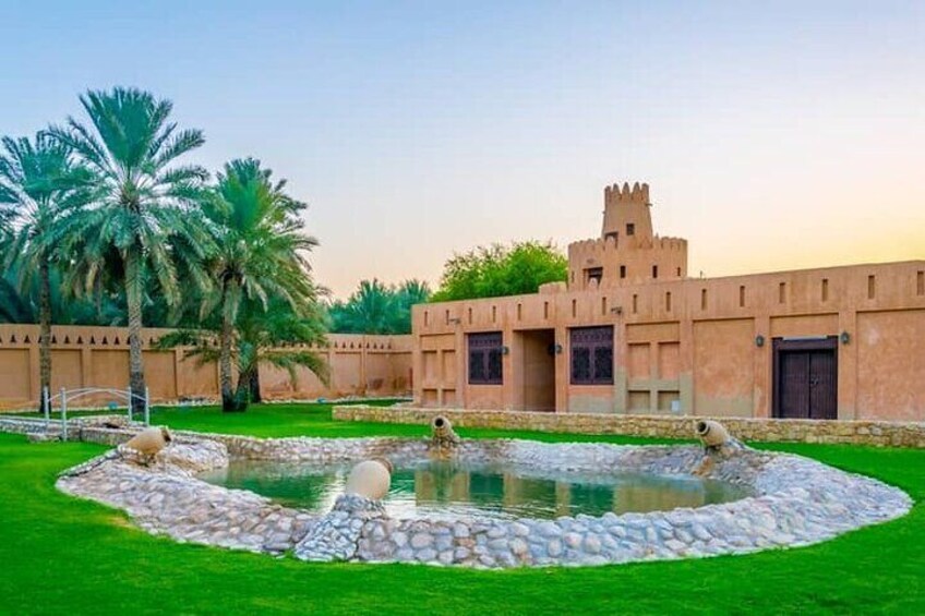 Experience the Oasis City: Al Ain Tour with Lunch"