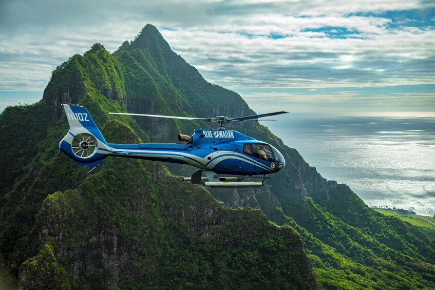 Discover North Shore Helicopter Tour