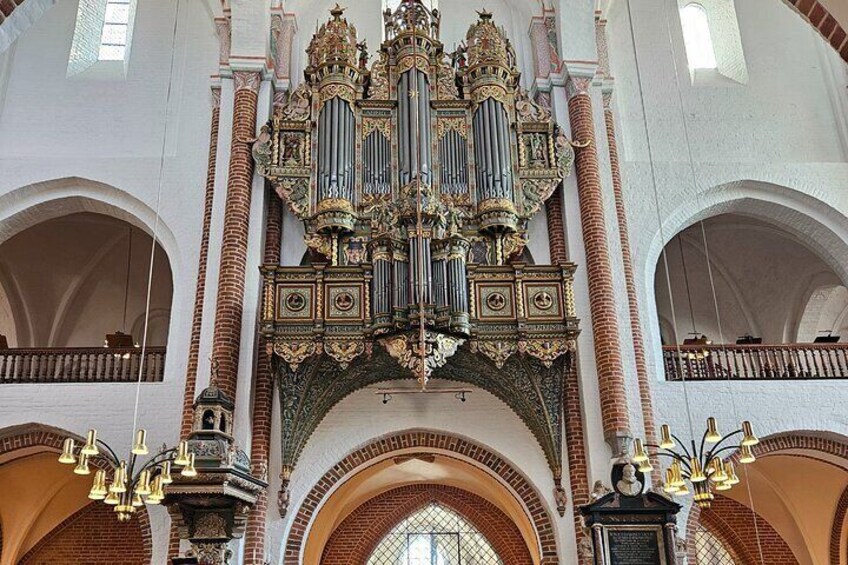 The Organ at the Cathedral 