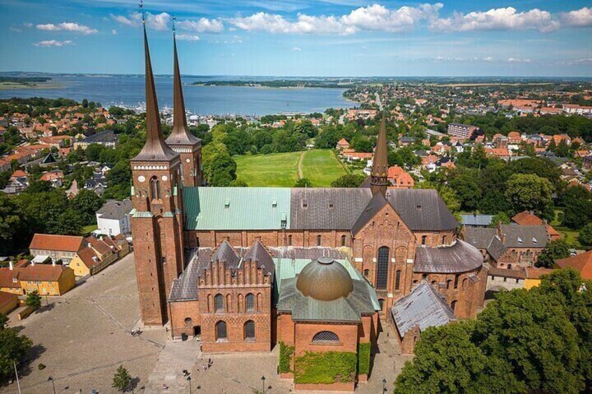 Roskilde Domkirke and Frederiksborg Castle in a Slow pace