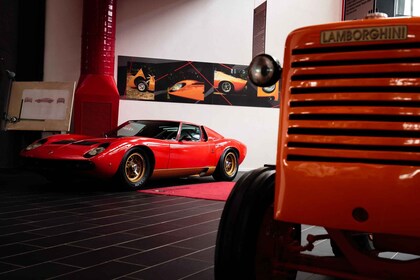 Bologna: Tiket Masuk Museum Ferruccio Lamborghini