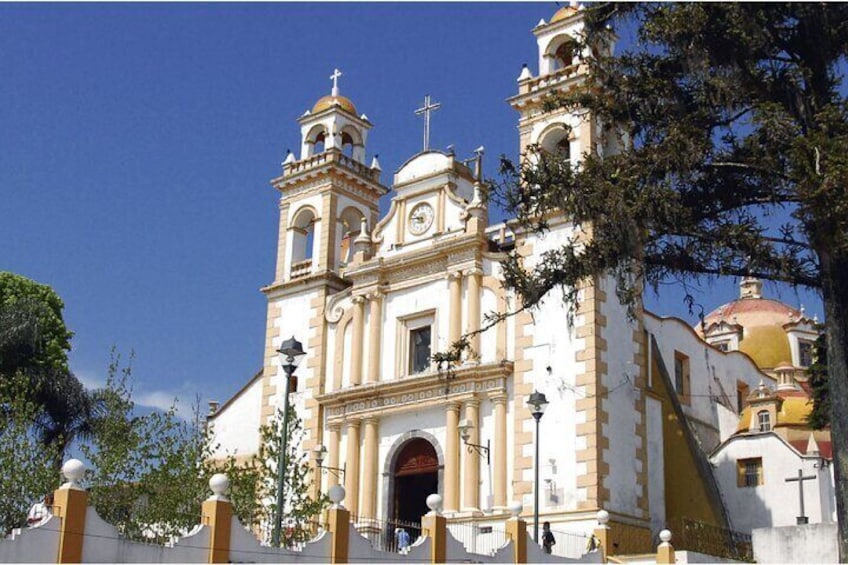 Tour of the center of Xico