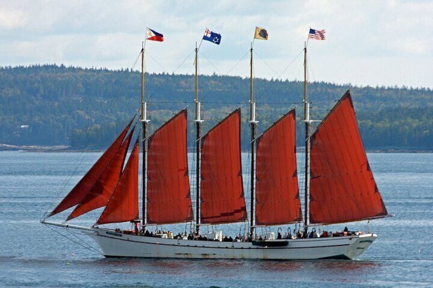 2-Hour Windjammer Sailing Trip in Maine with Licensed Captain