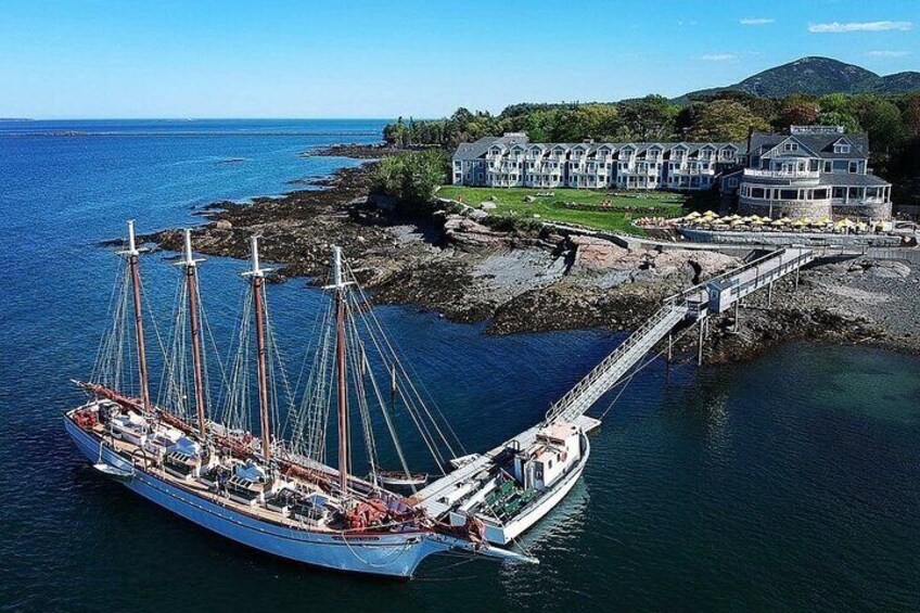 2-Hour Windjammer Sailing Trip in Maine with Licensed Captain