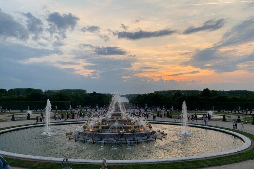 Versailles Palace and Marie Antoinette's Estate Private Tour