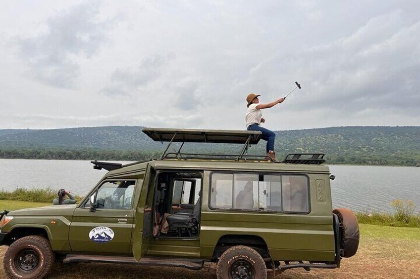 5-Days Uganda Gorilla, Chimp and Wildlife Safari