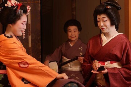 Japanese traditional exclusive "Geiko" Experience in Kyoto