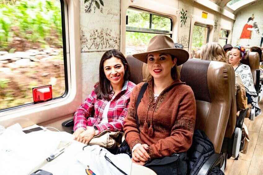 2-Day Tour to the Sacred Valley and Machu Picchu with Lunch from Cusco