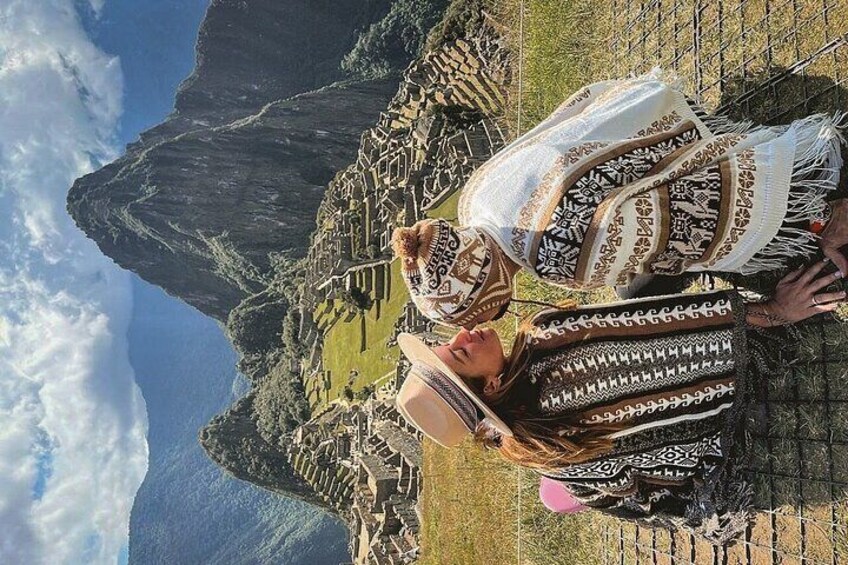 From Cusco - 2-Day Tour to the Sacred Valley and Machu Picchu with Lunch