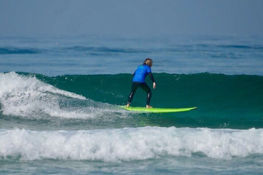 Intermediate surf class