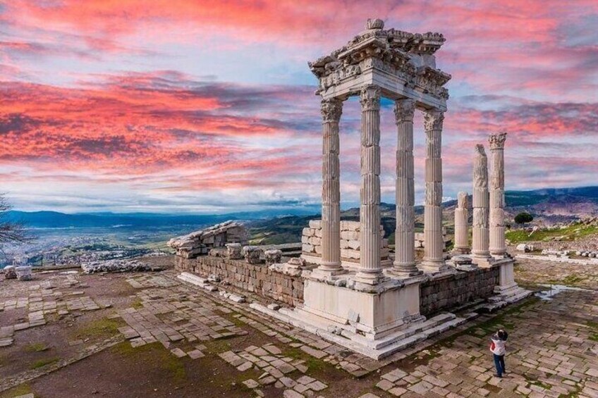 Private Pergamon Acropolis Tour from Kusadasi