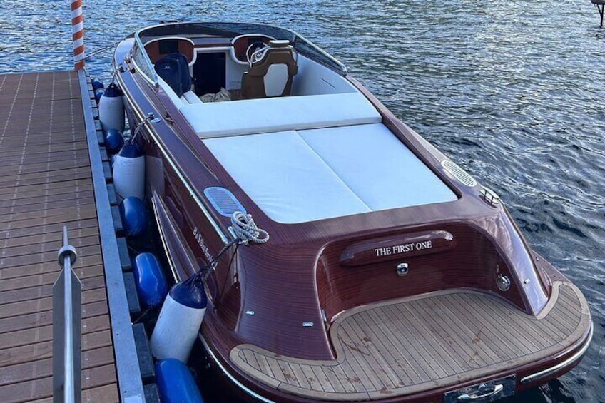 Private wooden boat tour on Lake Como