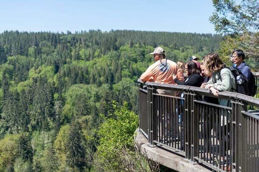 Visit Snoqualmie Falls and Hike to Twin Falls