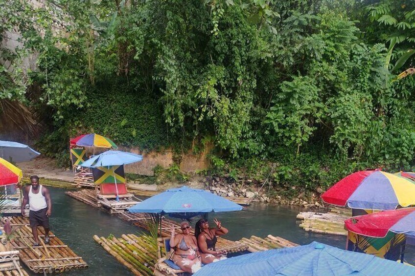 Bamboo Rafting with Limestone Massage 