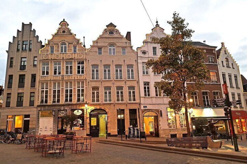 Explore Brussels with Family Walking Tour