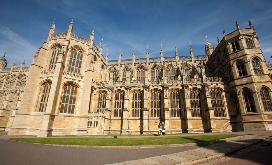 Windsor Castle and Buckingham Palace Full-Day Tour