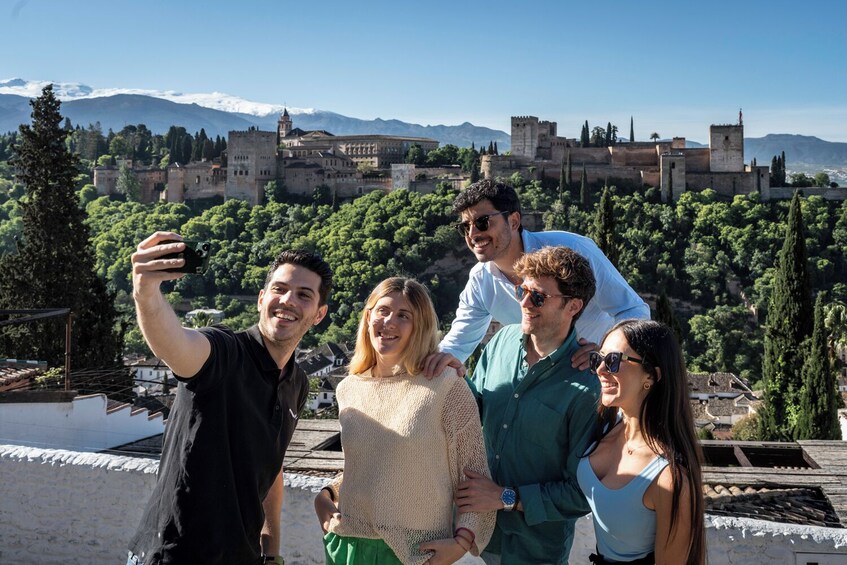 The Best of Granada from Malaga in One Day with Optional Alhambra 