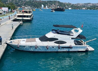 Istanbul Pelayaran Kapal Pesiar Pribadi Menikmati Selat Bosphorus