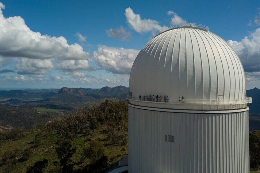 Australia's Largest Telescope: A Self-Guided Tour of Siding Spring Observatory