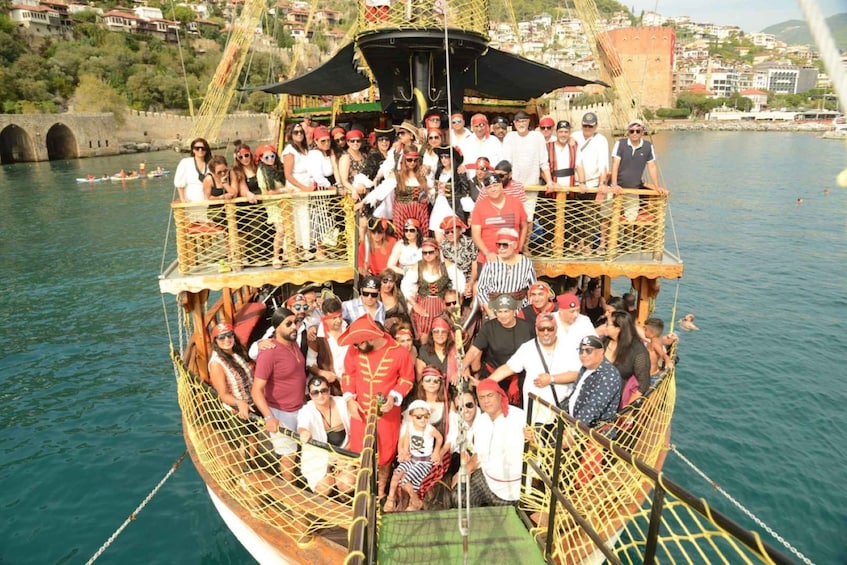 Picture 2 for Activity Alanya: Pirate Trip with Lunch and Unlimited Drinks