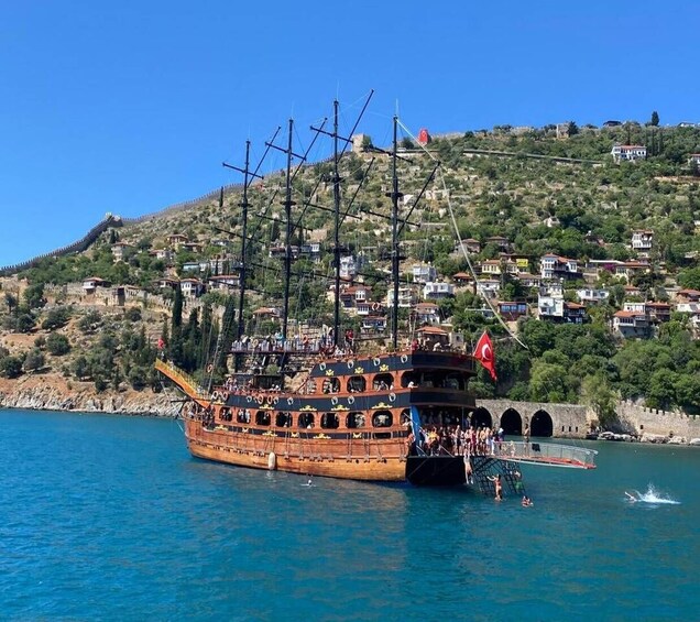 Picture 10 for Activity Alanya: Pirate Trip with Lunch and Unlimited Drinks