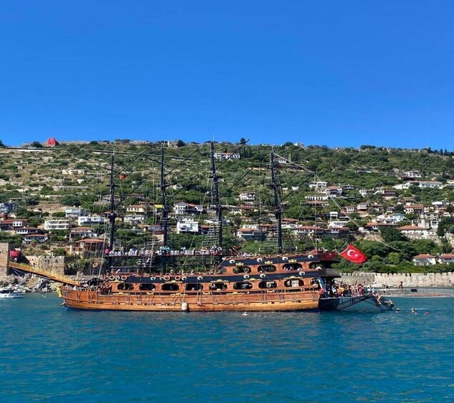 Picture 9 for Activity Alanya: Pirate Trip with Lunch and Unlimited Drinks