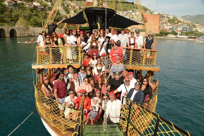 Picture 24 for Activity Alanya: Pirate Trip with Lunch and Unlimited Drinks