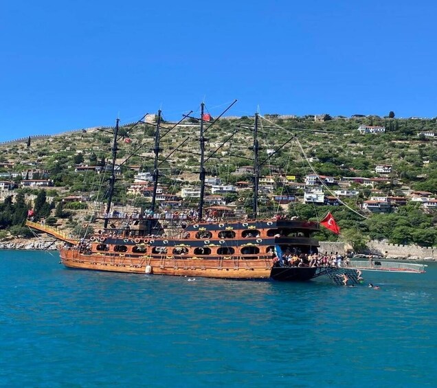 Picture 12 for Activity Alanya: Pirate Trip with Lunch and Unlimited Drinks