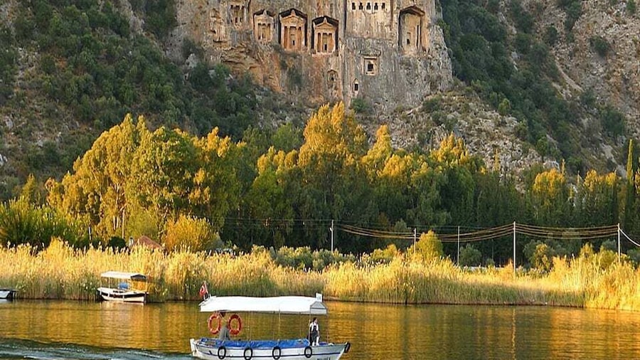 From Fethiye: Dalyan Day Trip with Mud Bath and Turtle Beach