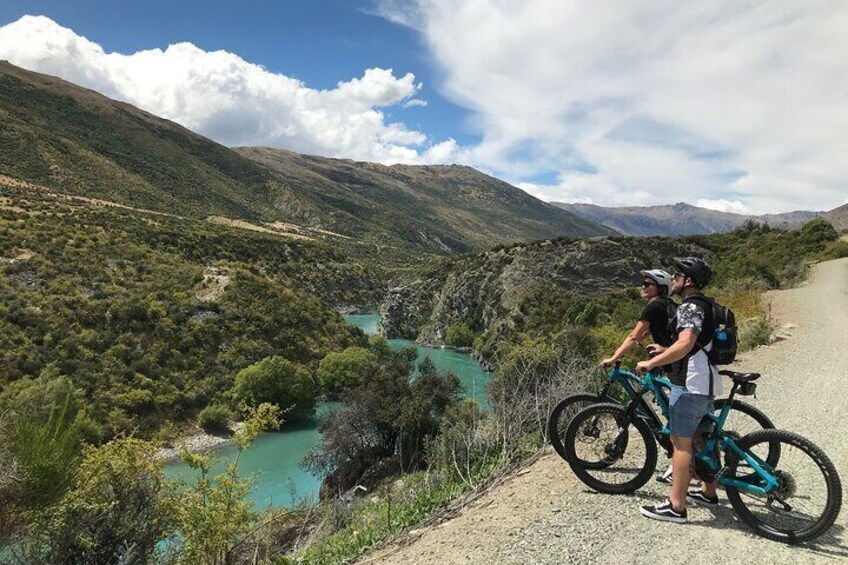 Guided eBike Wine Tour Ride to the Vines