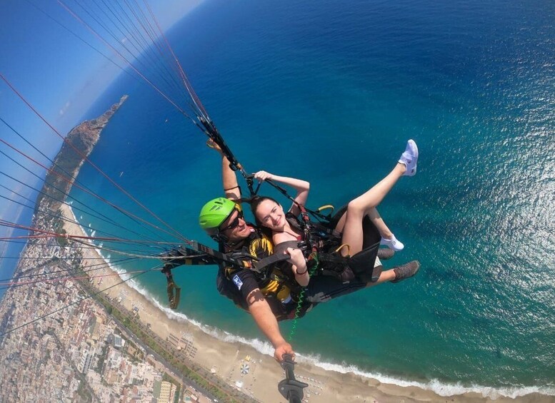 Alanya: Tandem Paragliding from 700m with Meeting or Pick Up