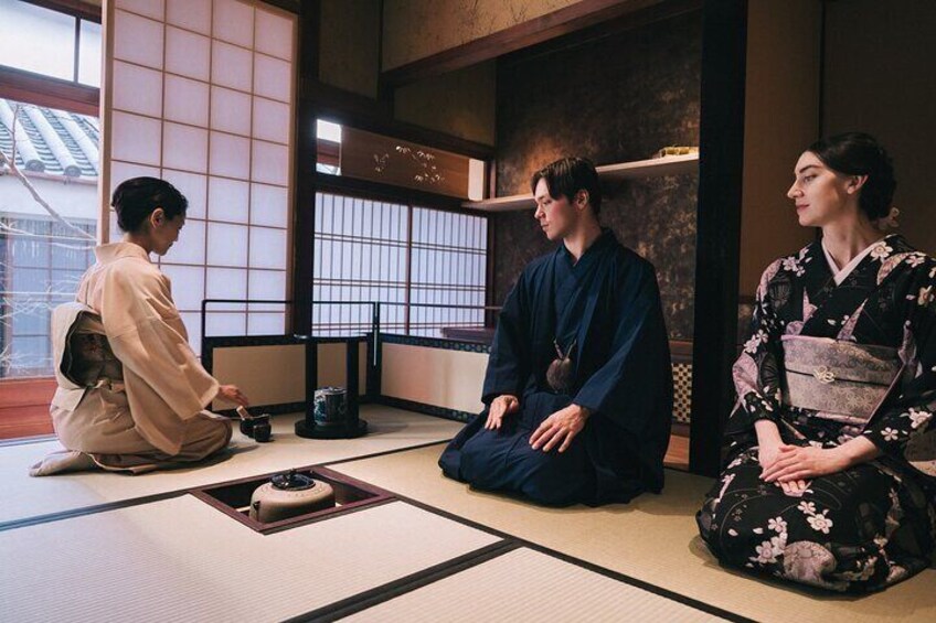 Tea Ceremony with Kimono and Professional Photoshoot in Kyoto