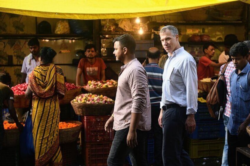 Mumbai at Dawn: Vibrant Early Morning Markets Tour