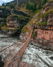 Cusco : Full Day Hiking through the Inca bridge Qeswachaka with Box Lunch