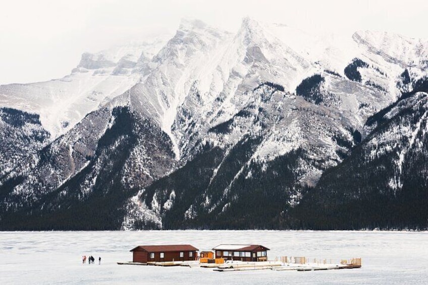 Day trip to Winter Banff, Gondola,Basin and Cave,Lake Minnewanka