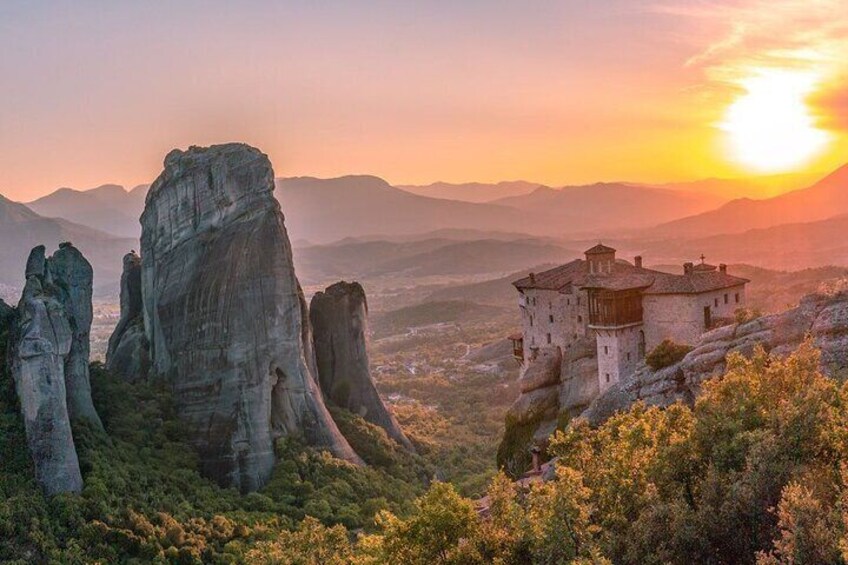 Meteora, Kastraki, Thermopylae full day private tour from Athens