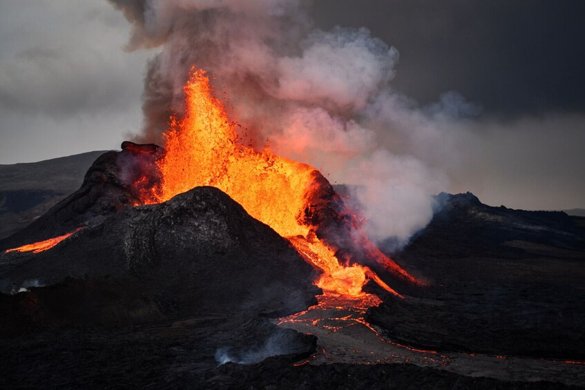 Volcanos & Blue Lagoon Self-Guided Driving Audio Tour