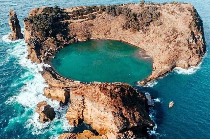 Vila Franca do Campo Around The Islet Guided Boat Tour