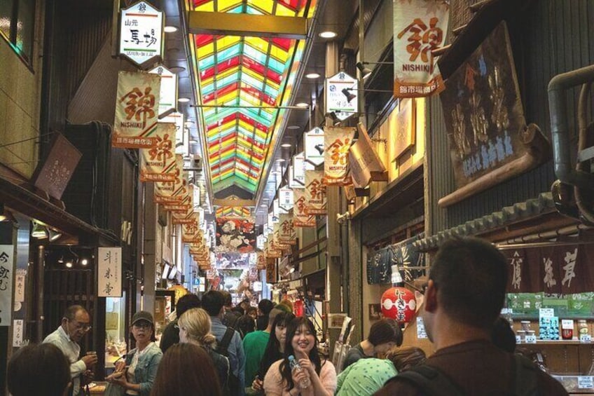 Nishiki Market Private Tour with a Culinary Guide