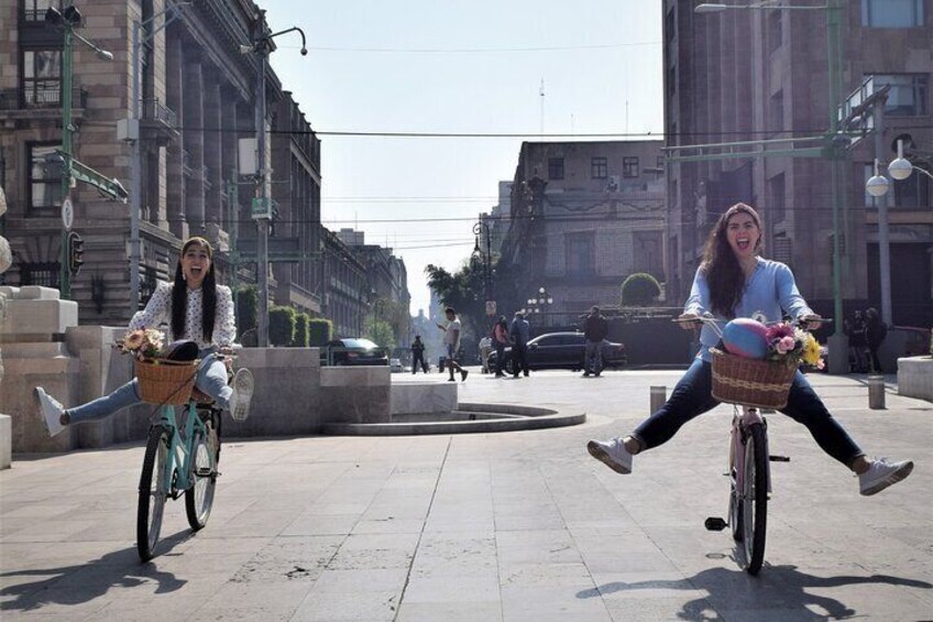 Bike adventure through the Historic Center of Mexico City