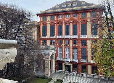 Genova: Tour guidato di Strada Nuova + biglietto per l'Acquario