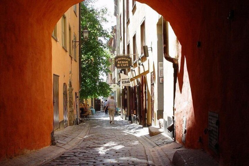 Narrow alley in Gamla Stan.