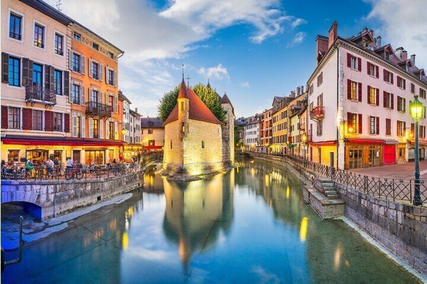 Full-Day Private Tour from Geneva to Annecy