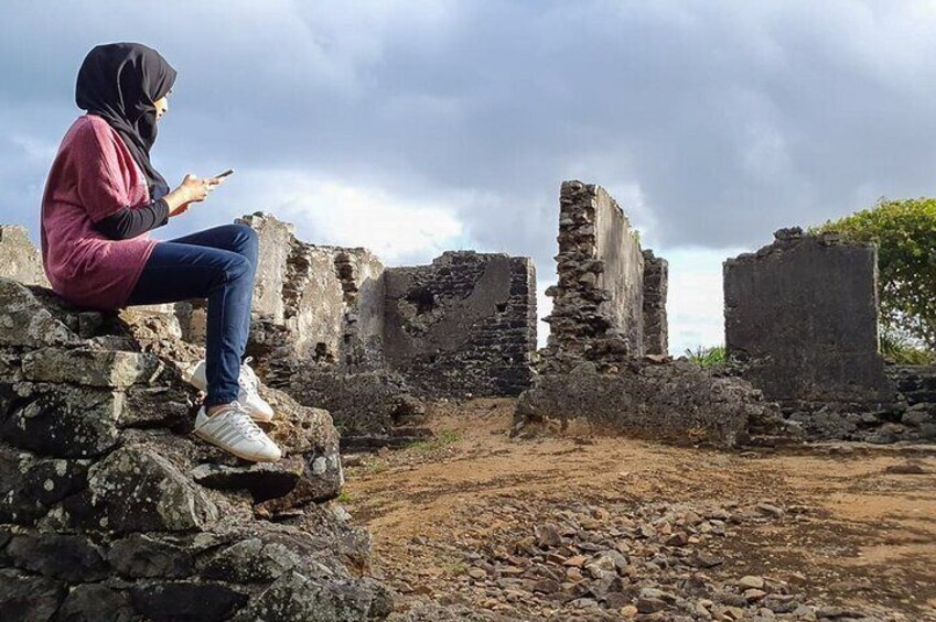 Mahebourg Private Historical & Street Food Tour with transfer